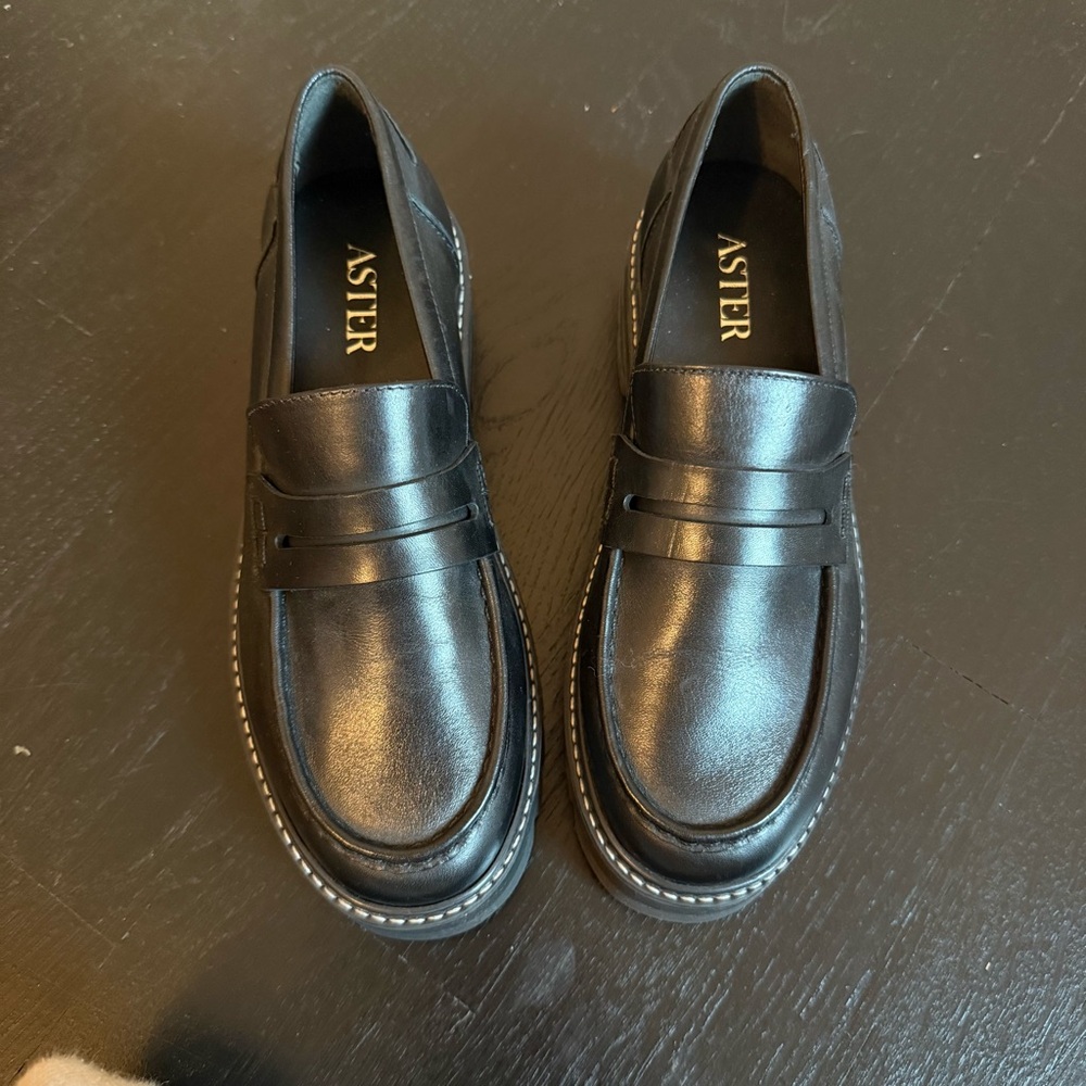 Aster black platform loafer